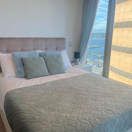 Magnificent Harbour View Skytower View Apartment In Cbd Auckland Kültér fotó