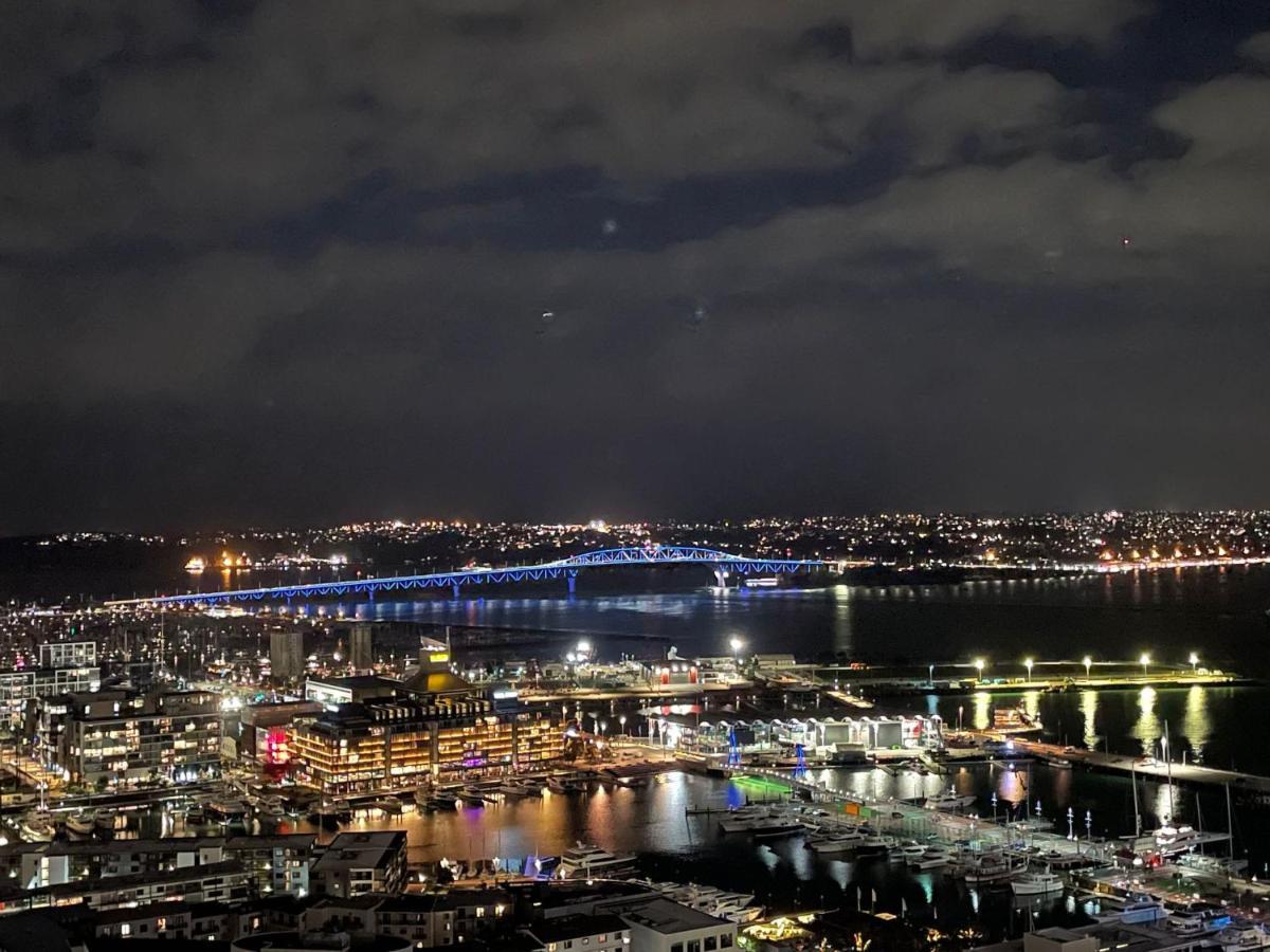 Magnificent Harbour View Skytower View Apartment In Cbd Auckland Kültér fotó