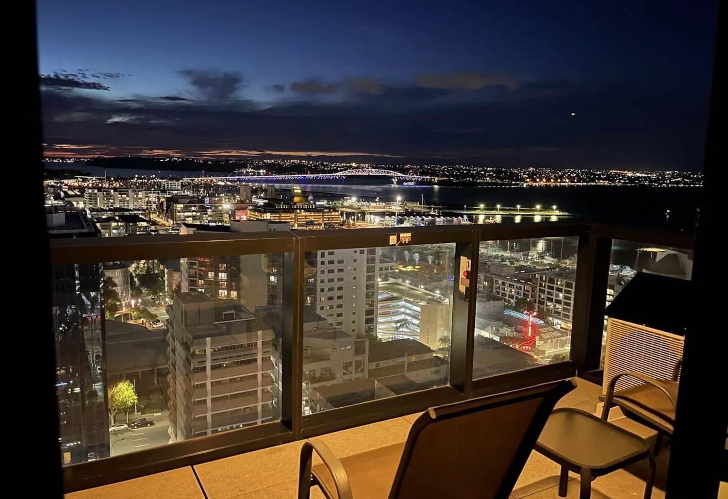 Magnificent Harbour View Skytower View Apartment In Cbd Auckland Kültér fotó